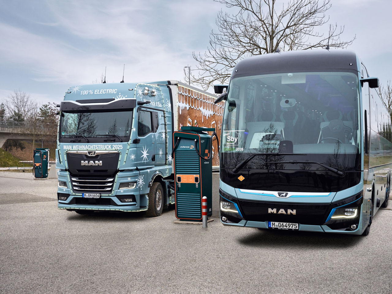 Der Anfang ist gemacht: Die beiden ersten Ladesäulen stehen jetzt für eTrucks und Elektrobusse bereit. 